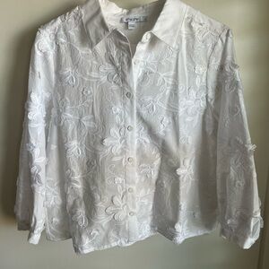 Chico's White Floral Appliqué Blouse